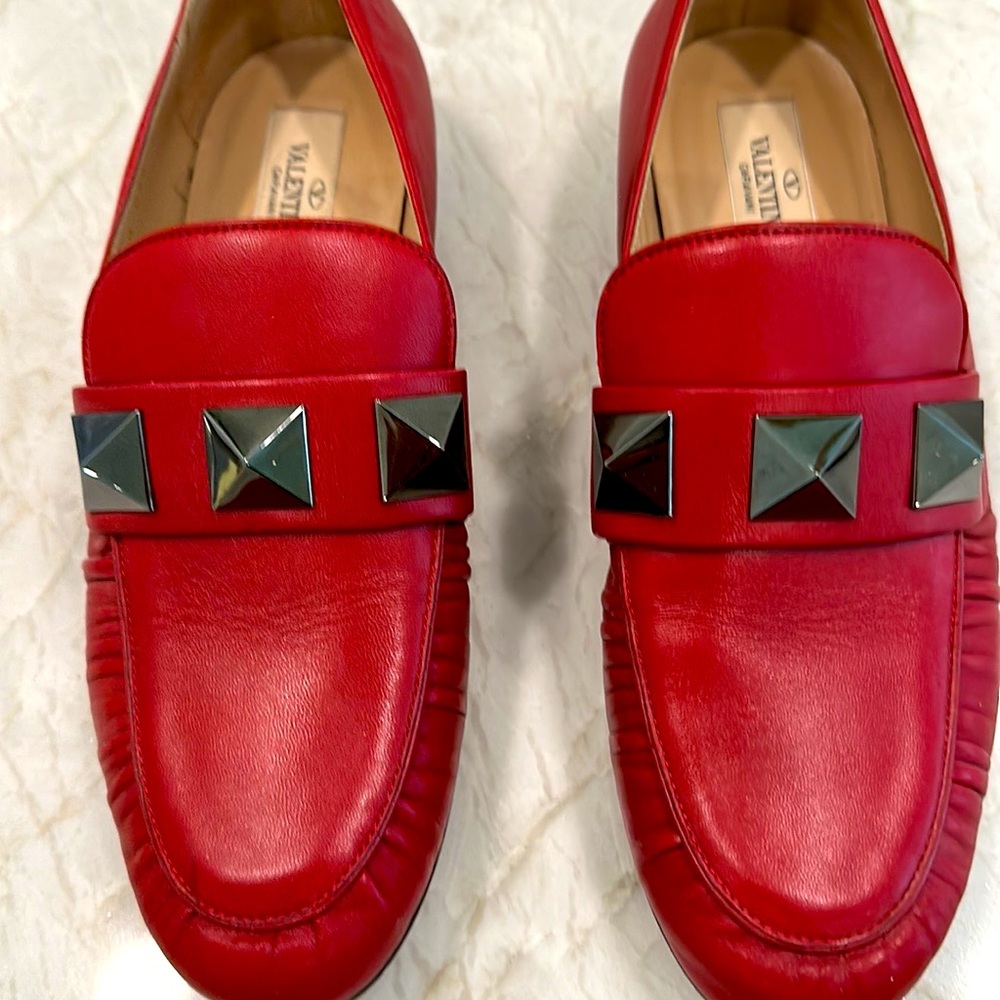 Valentino Garavani Rockstudded Valentino Red Loafer size 36/6